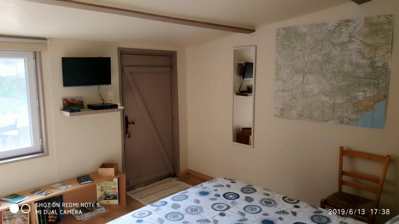 L'Establoun Daire Saint-Martin-de-Brômes Dış mekan fotoğraf